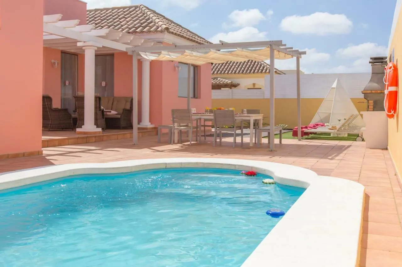 Villa Bella Lucia 3. Piscina Climatizada, Wifi, Bbq. Corralejo 0*,  Spain