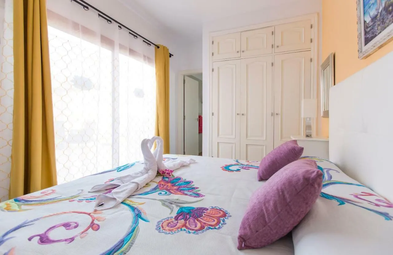 Villa Bella Lucia 3. Piscina Climatizada, Wifi, Bbq. Corralejo Semesterbostad