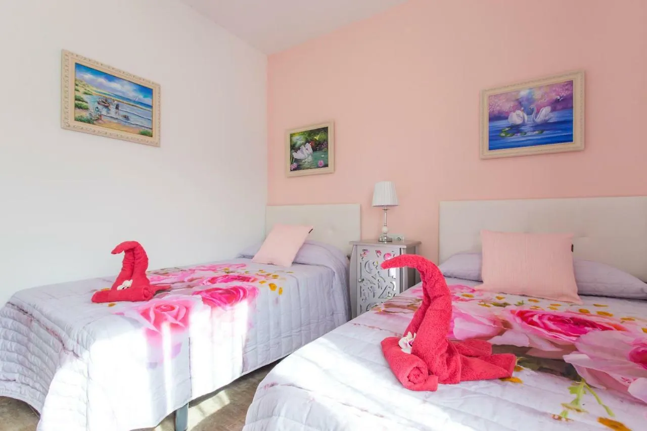 Villa Bella Lucia 3. Piscina Climatizada, Wifi, Bbq. Corralejo Semesterbostad